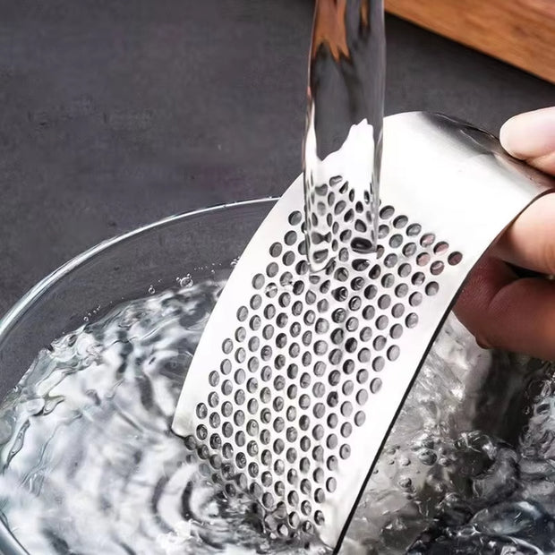 Stainless Steel Curved Garlic Grinding