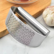 Stainless Steel Curved Garlic Grinding