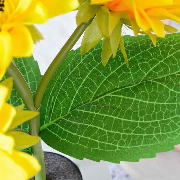 Rechargeable Sunflower Led Simulation Night Light Table Lamp by Ainuro